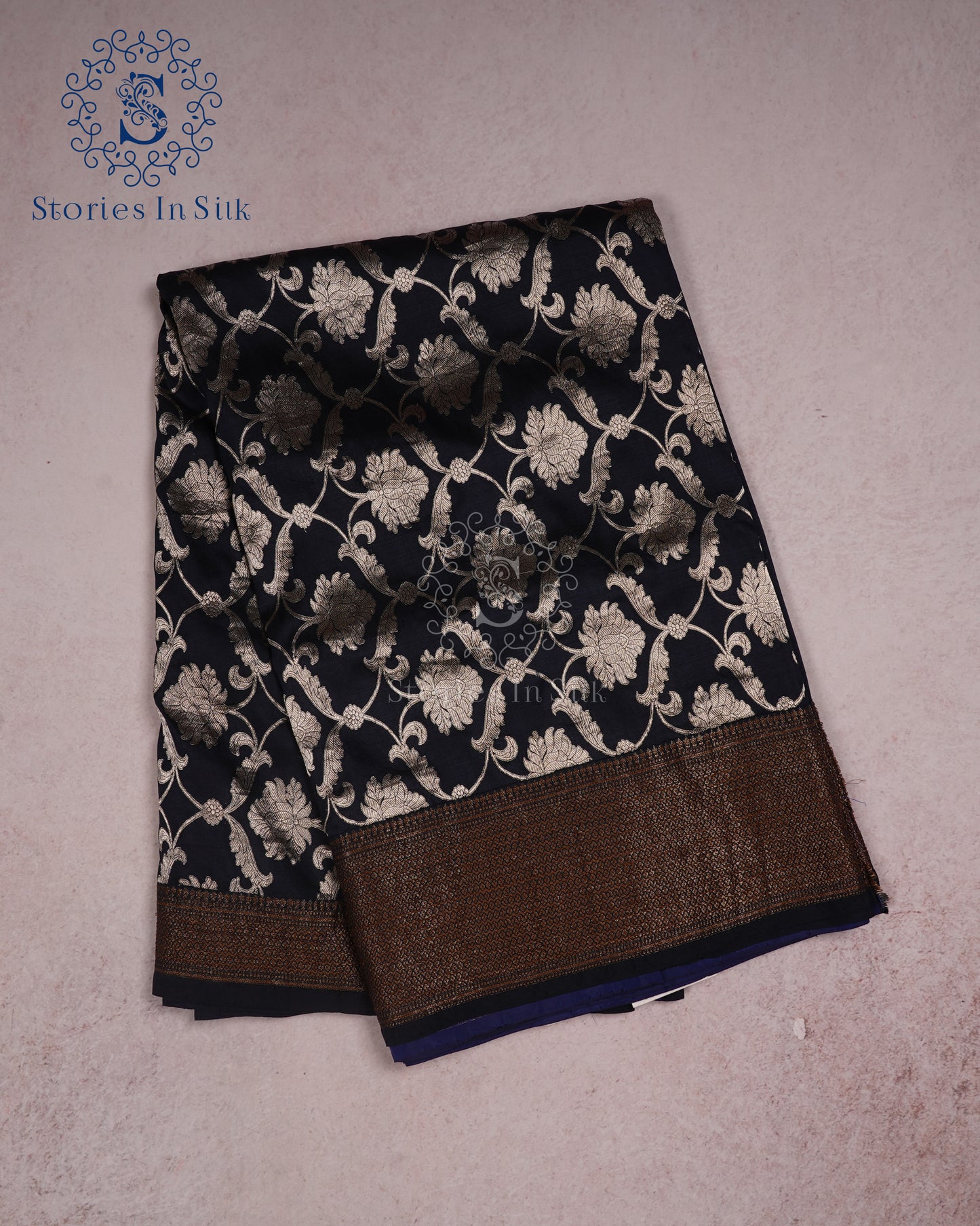 Noir Royale Pure Banaras Silk Saree - MAN112
