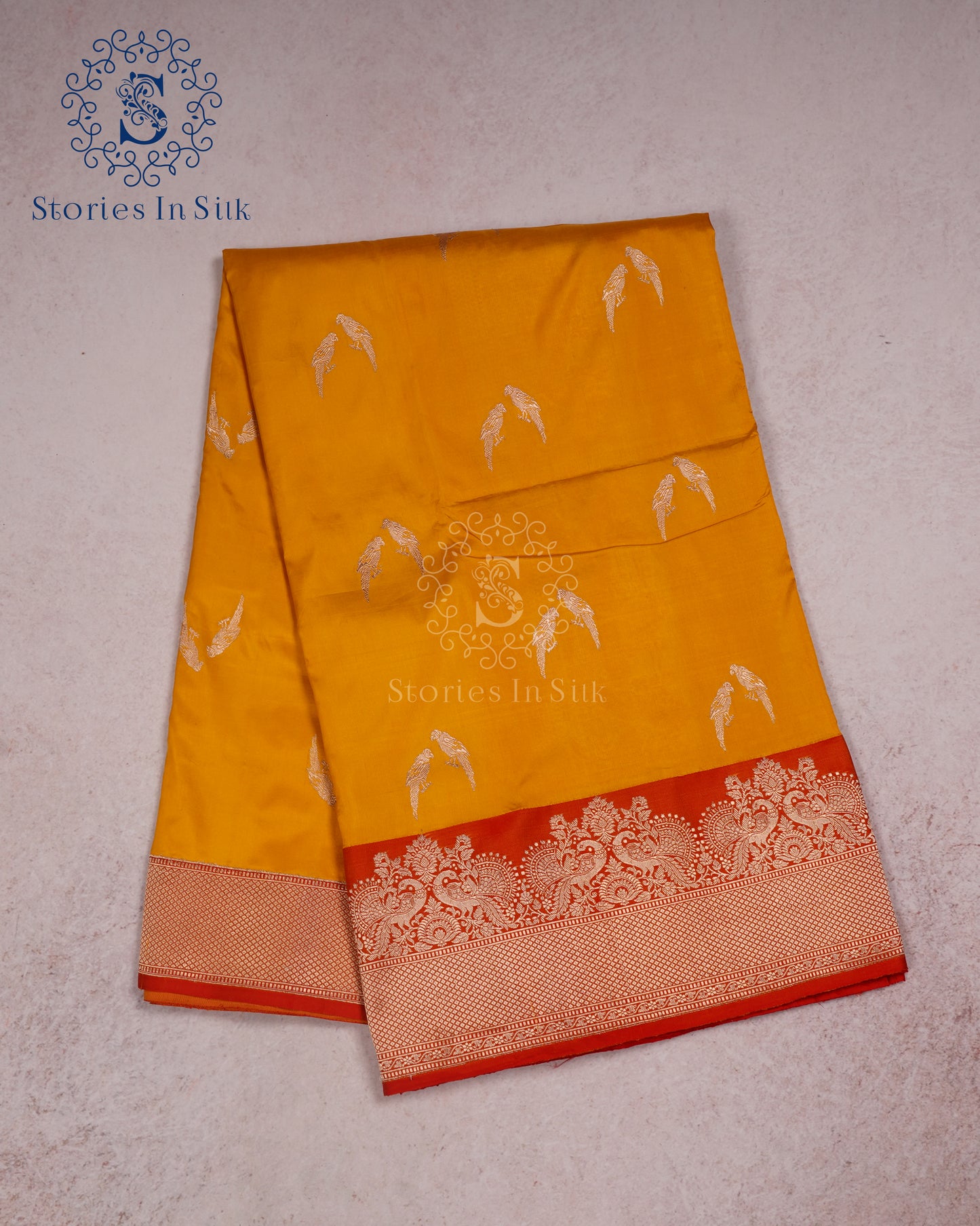 Sunlit Grace Pure Banaras Silk Saree - ANA079