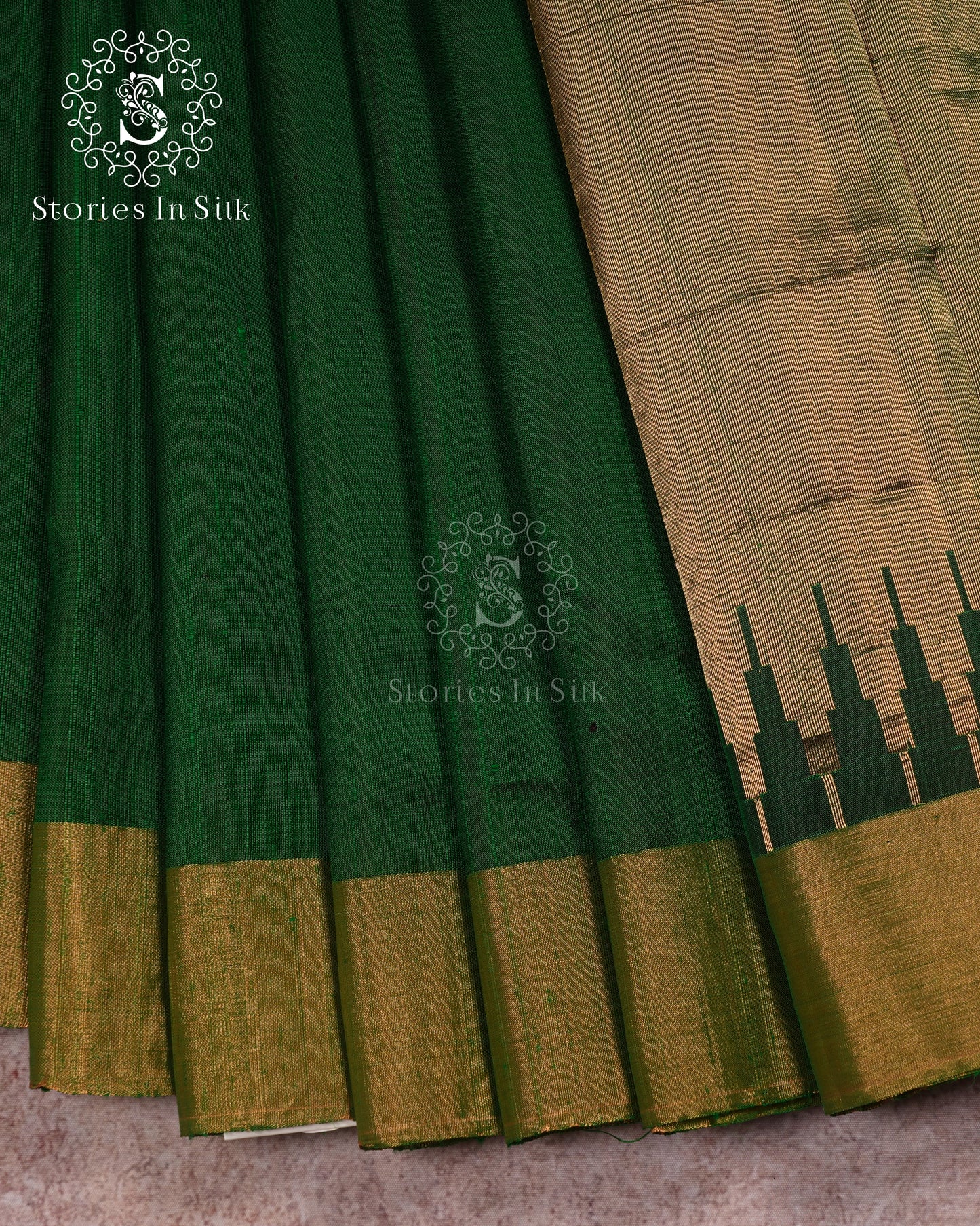 Emerald Grace Pure Silk Saree - SAS212