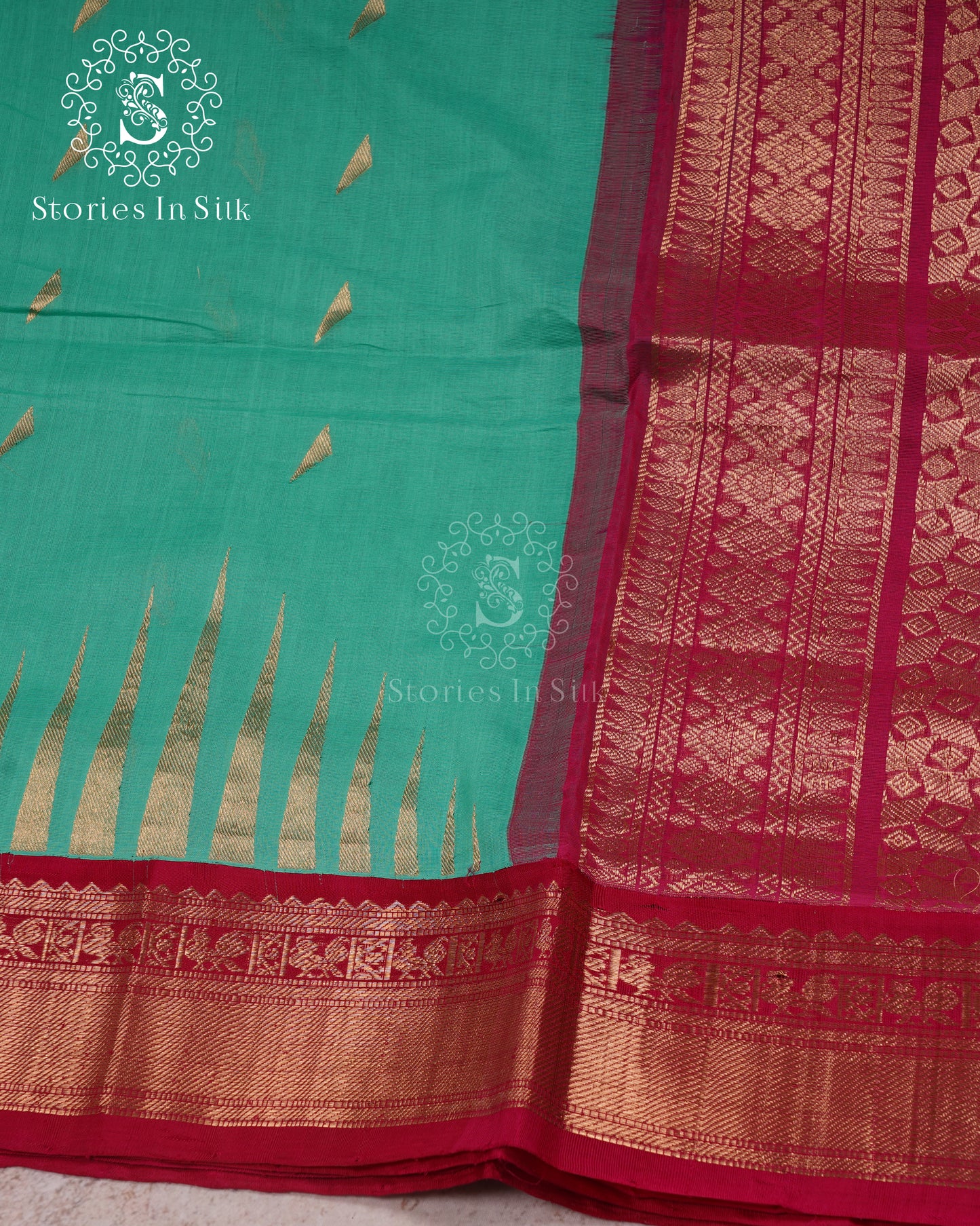 Classic Crimson Zari Border Saree - MAN108